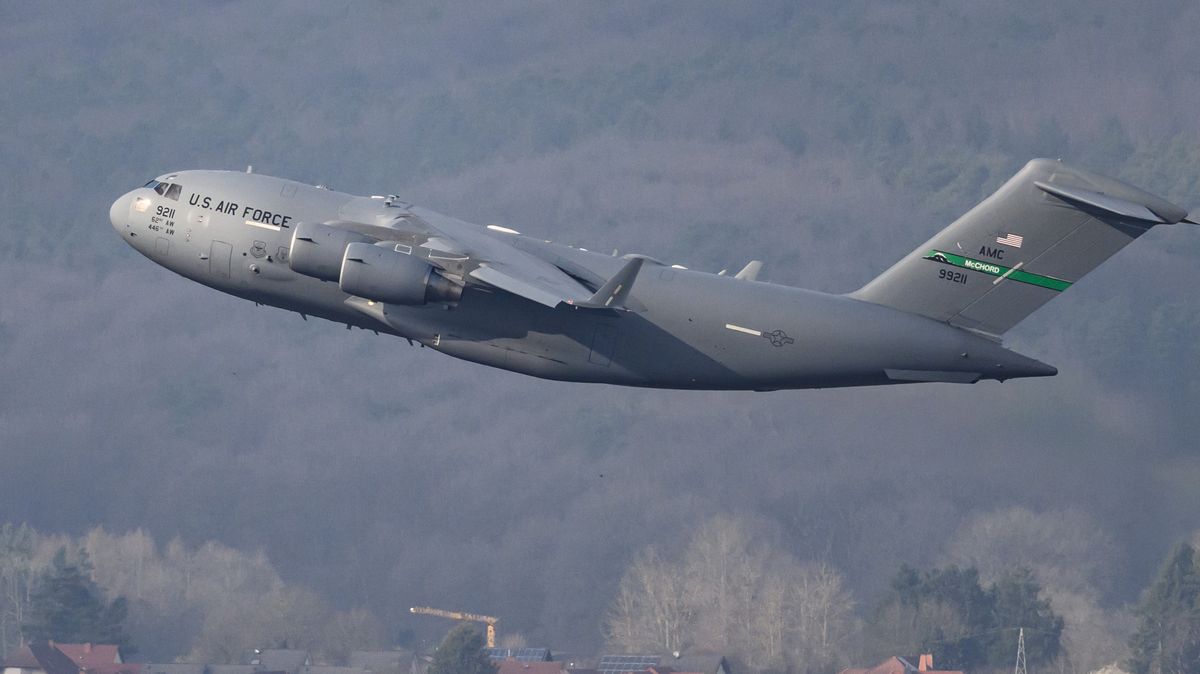 Němci se obávají stažení amerických vojáků. „Ramstein by zkrachoval“