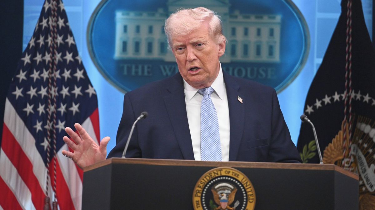 USA a Írán podle Trumpa zvažují partnerství při výběru mýta v Hormuzském průlivu