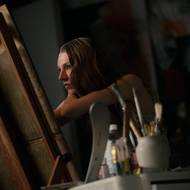 Hunter Schafer jako Jules.