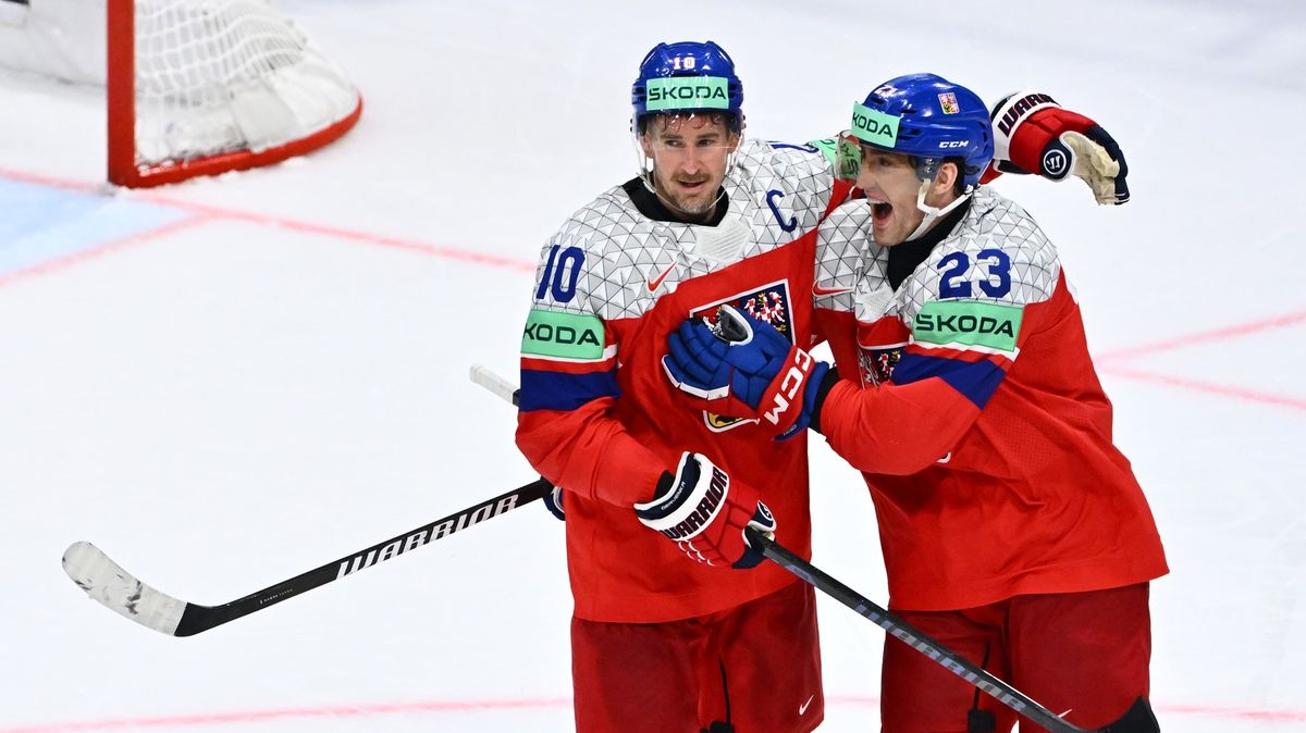 Čeští hokejisté zdolali v tuhé bitvě Slovensko, rozhodl kapitán Červenka