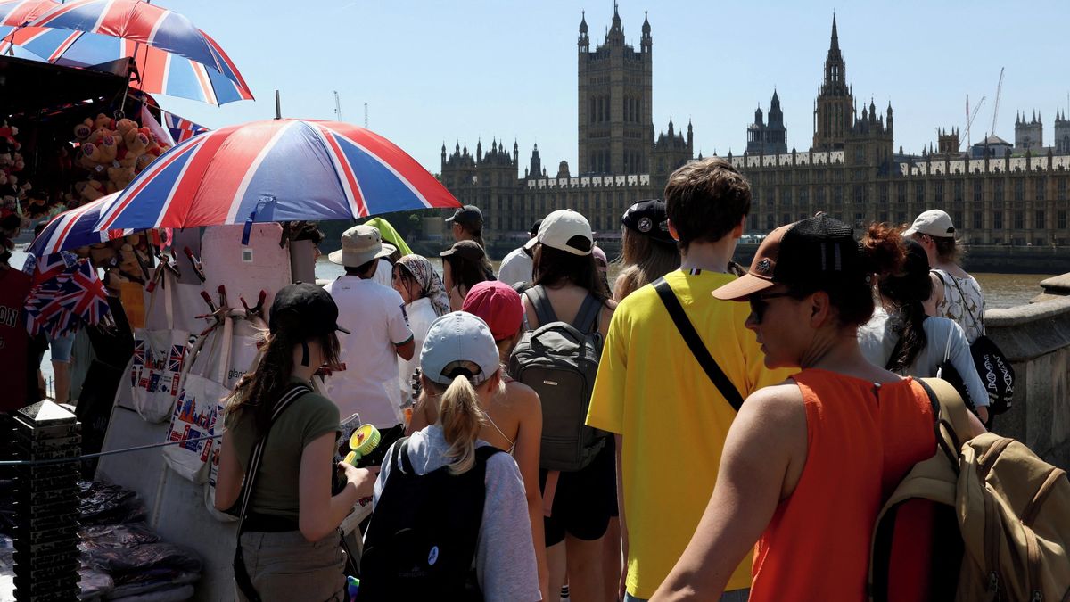 Churchilla může nahradit čmelák nebo tuleň. Británie chystá výměnu bankovek