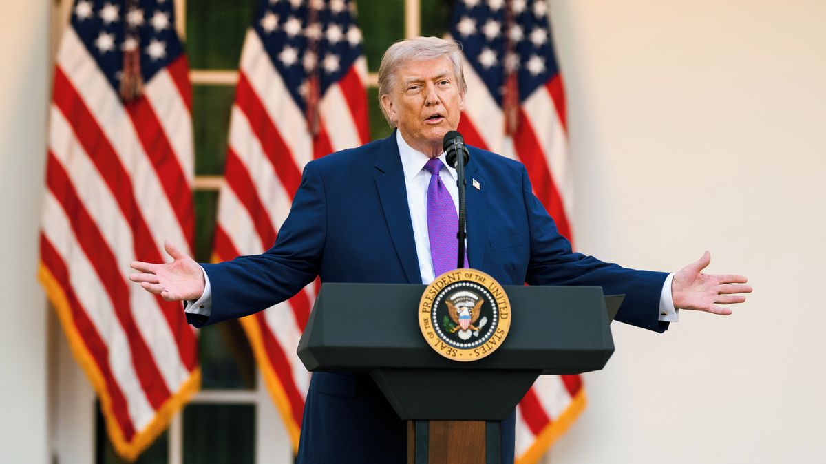Totální obrat během 24 hodin. Trumpův vzorec se ve válce s Íránem opakuje
