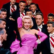 Marilyn Monore ve filmu Páni mají radši blondýnky.