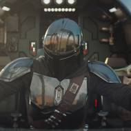 Pedro Pascal jako Mandalorian a Grogu.