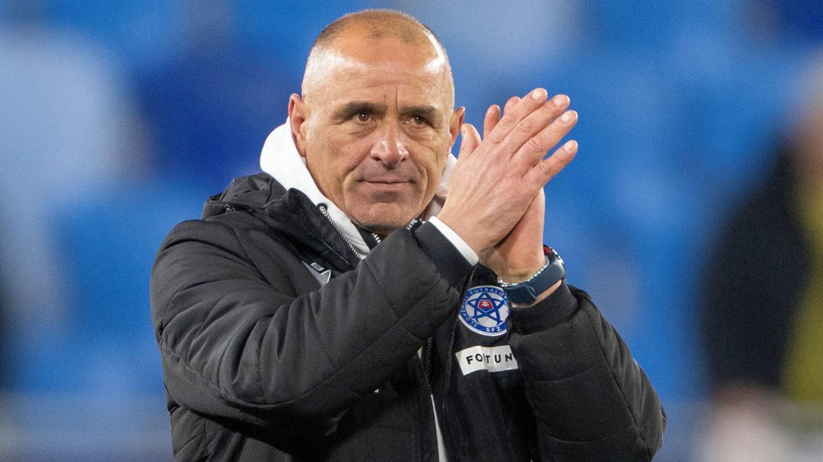 Komentář: Fotbalová lekce. Jak se Slovensko spálilo s koučem