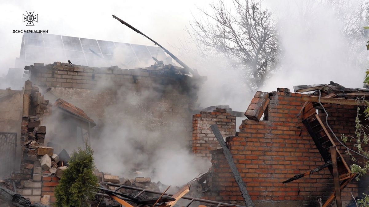 Masivní ruský útok zabil šest lidí, nálety mířily kousek od území NATO