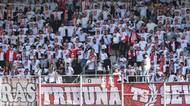 Uvnitř slávistického kotle po průšvihu: Nefotí se, ultras hrají kostky