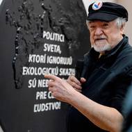 Velkou retrospektivu jeho děl v roce 2006 připravila Národní galerie v Praze, dva roky nato ji autor přenesl do Slovenské národní galerie.
