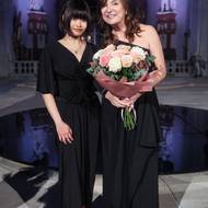 Beata s autorkou ceny Lan Dinh Le Ngoc z ateliéru Ronyho Plesla.