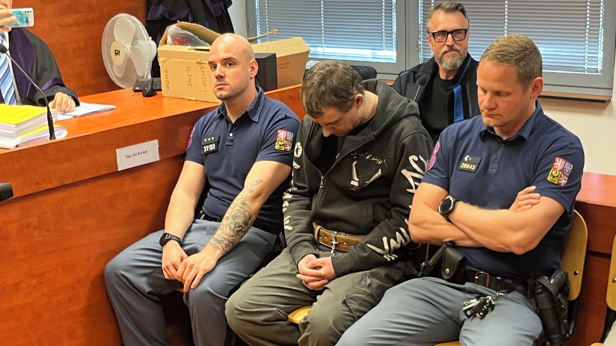 Podepiš otrokářskou smlouvu, nebo chcípneš. Sexuální tyran prohlásil vinu