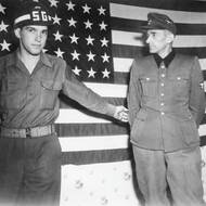 K. H. Frank při předání americkými jednotkami ve Wiesbadenu.