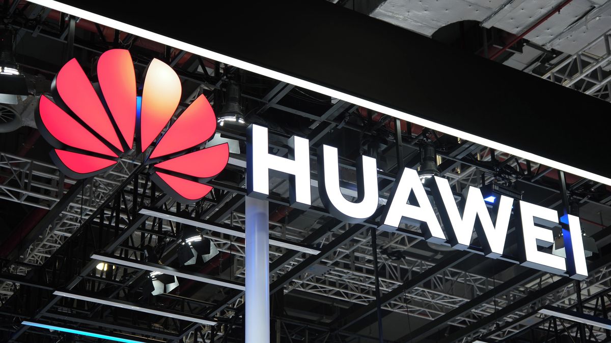 EU doporučuje členům nepoužívat v infrastruktuře zařízení od Huawei a ZTE