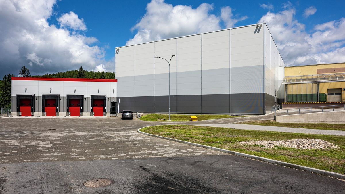 Obec na Nymbursku v referendu odmítla výstavbu logistického centra