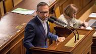Nikoho nenapadlo, že přijde šílený krok Babiše, říká Jurečka k úřednické rošádě
