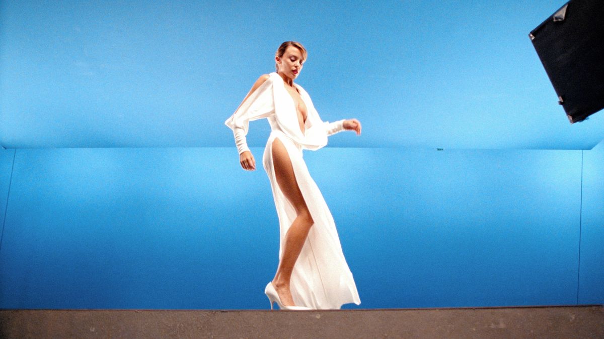 „Tvářička bez talentu.“ Kylie Minogue čelila ostré kritice, ukazuje seriál