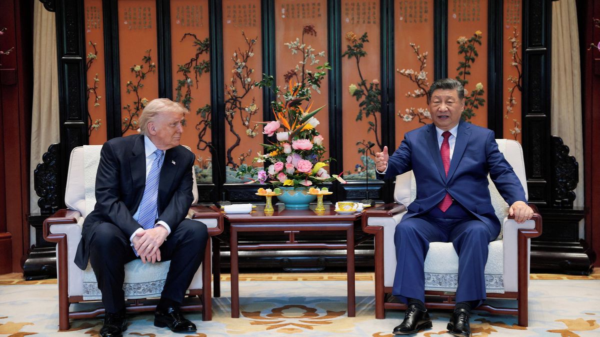 Trump se v Pekingu opět sešel s prezidentem Siem, na programu mají pracovní oběd