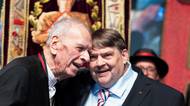 „Děkujeme českým přátelům.“ Sudetští Němci v Brně aplaudují vestoje