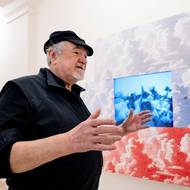 Retrospektivu slovenského malíře, grafika a fotografa Rudolfa Sikory (na fotografii) připravila Moravská galerie v Brně.