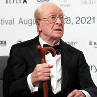 Účast oscarového herce Michaela Caina v roce 2021 mimo jiné usnadnila skutečnost, že ho režisér Petr Jákl obsadil do filmu Jan Žižka. Caine na festivalu představil komedii Bestsellery, ve které ztvárnil mrzutého stárnoucího spisovatele.