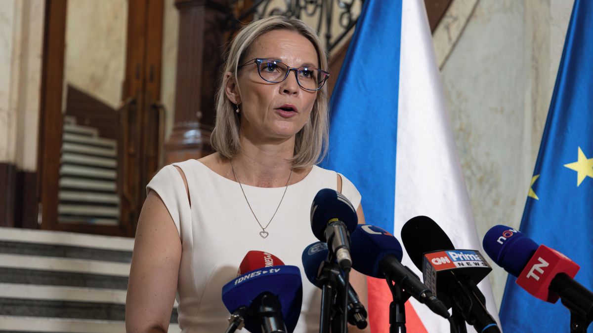 Mrázová neuvedla peníze v majetkovém přiznání. Po dotazech změnila vysvětlení