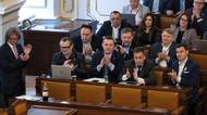 Schváleno: Sudetské Němce v ČR nechceme. Smutná vládní hodinka
