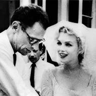Marilyn Monroe se v roce 1956 provdala za dramatika Arthura Millera.