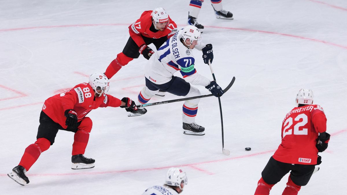 Hokejisté Švýcarska jsou prvním finalistou. Přehráli Nory 6:0