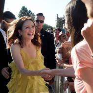 Jeden potlesk za druhým v roce 2019 sklízela hollywoodská herečka Julianne Moore. Pobyt v lázeňském městě si zjevně užívala.