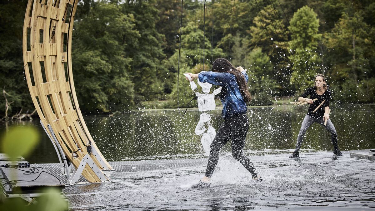 Začíná festival Tanec Praha, Japonka se představí s tající loutkou