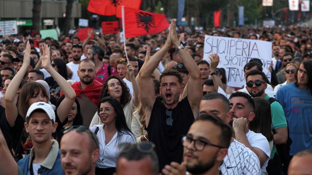 Trumpův zeť chystá výstavbu resortu na neobydleném ostrově. Albánci protestují
