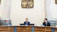 Prezident shání vládní letenky do Turecka. Už je z toho trapas
