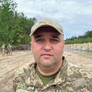 Důstojník pohraničních vojsk Jurij Šachrajčuk: „Jak tady stojíme a mluvíme, tak nás Bělorusové sledují.“
