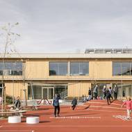 Česká cena za architekturu - nominace. Svazková základní škola LOŠBATES v Louňovicích, Pelletier de Fontenay a SOA architekti.