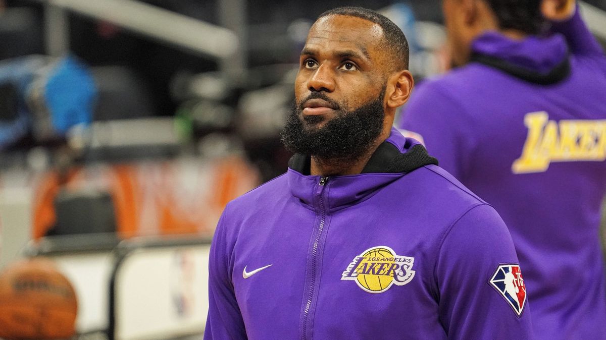 Lebron James bude pokračovat v NBA, už ne ale jako hráč Los Angeles Lakers