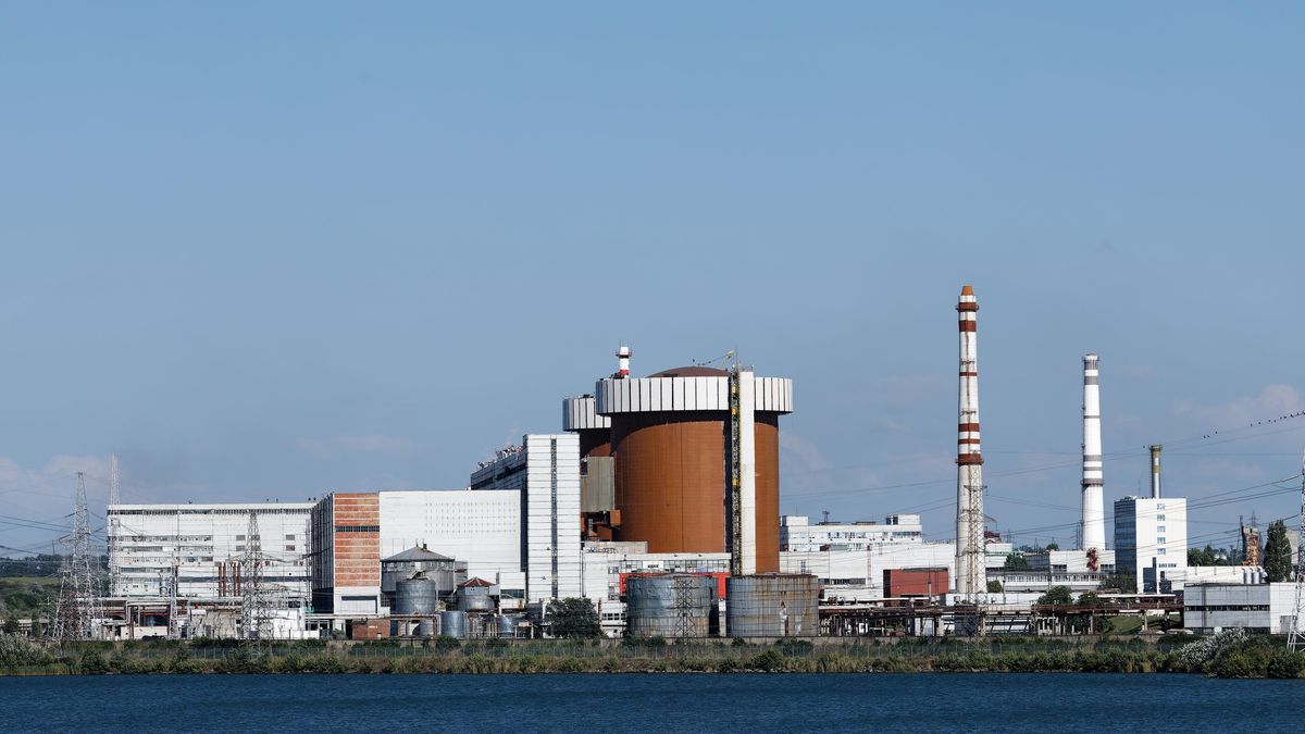 Ohroženy jsou všechny jaderné elektrárny na Ukrajině, říká r