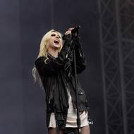 Na velké scéně se ve středu vpodvečer představili newyorští The Pretty Reckless, které vede zpěvačka a někdejší dětská herečka Taylor Momsen, známá mimo jiné jako Cindy z filmu Grinch s Jimem Carreym.