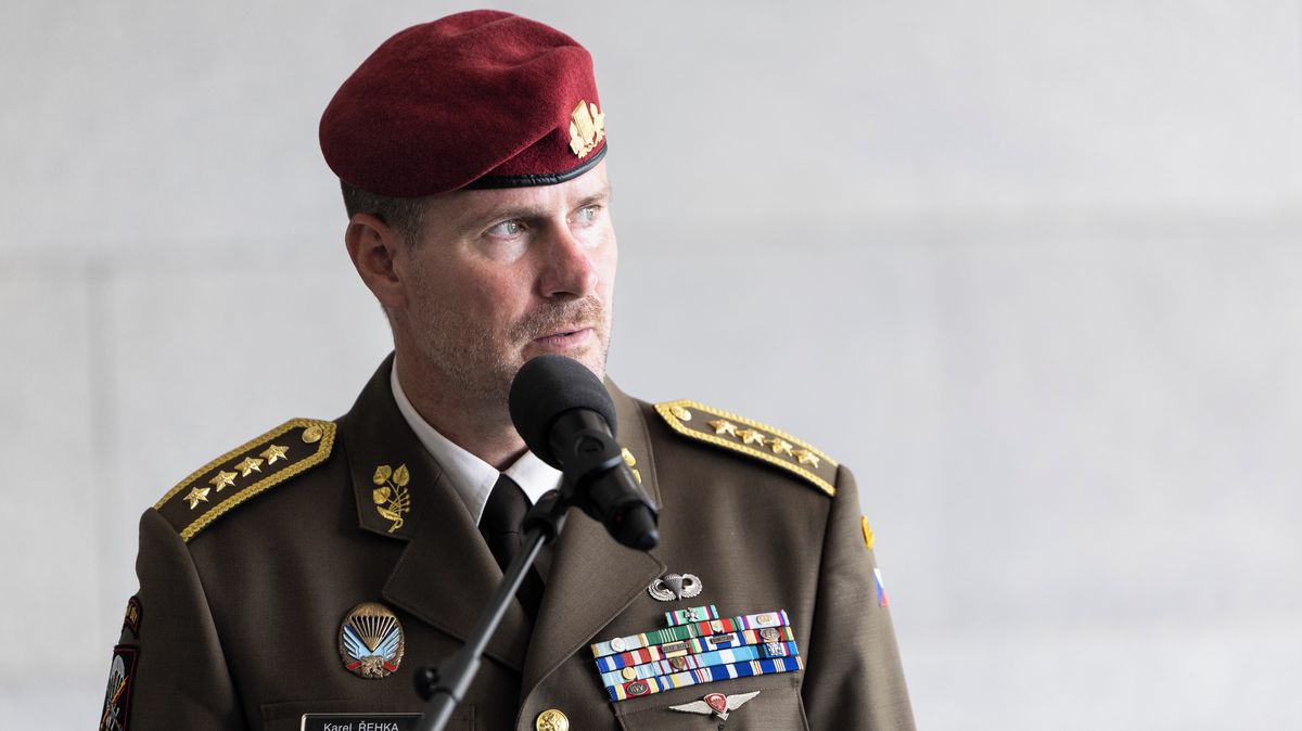Generál Řehka usedne ve správní radě plzeňské univerzity