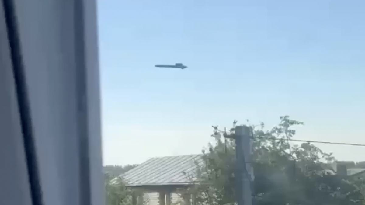 Video: Nerušený průlet střely Ruskem. Kyjev zasáhl důležitý 