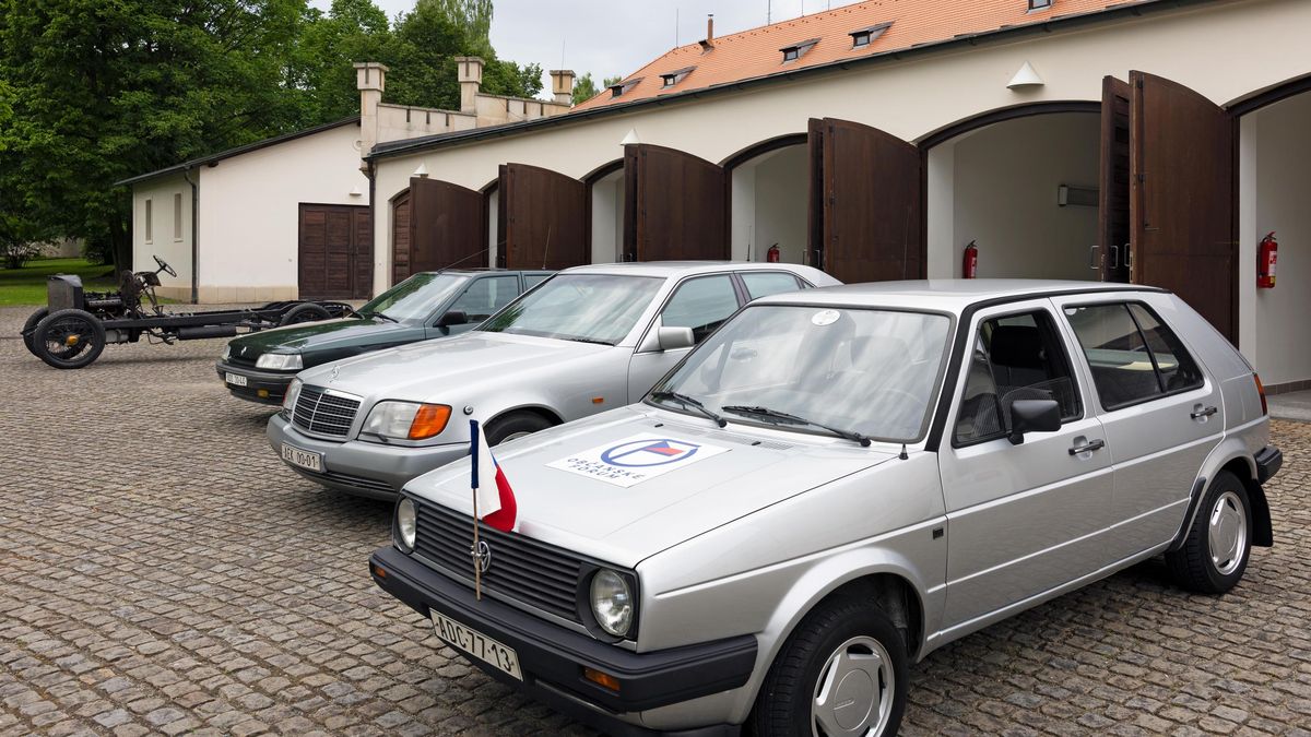Havel as a Provocation Driver: Havel’s Cars Exposed in Lánech