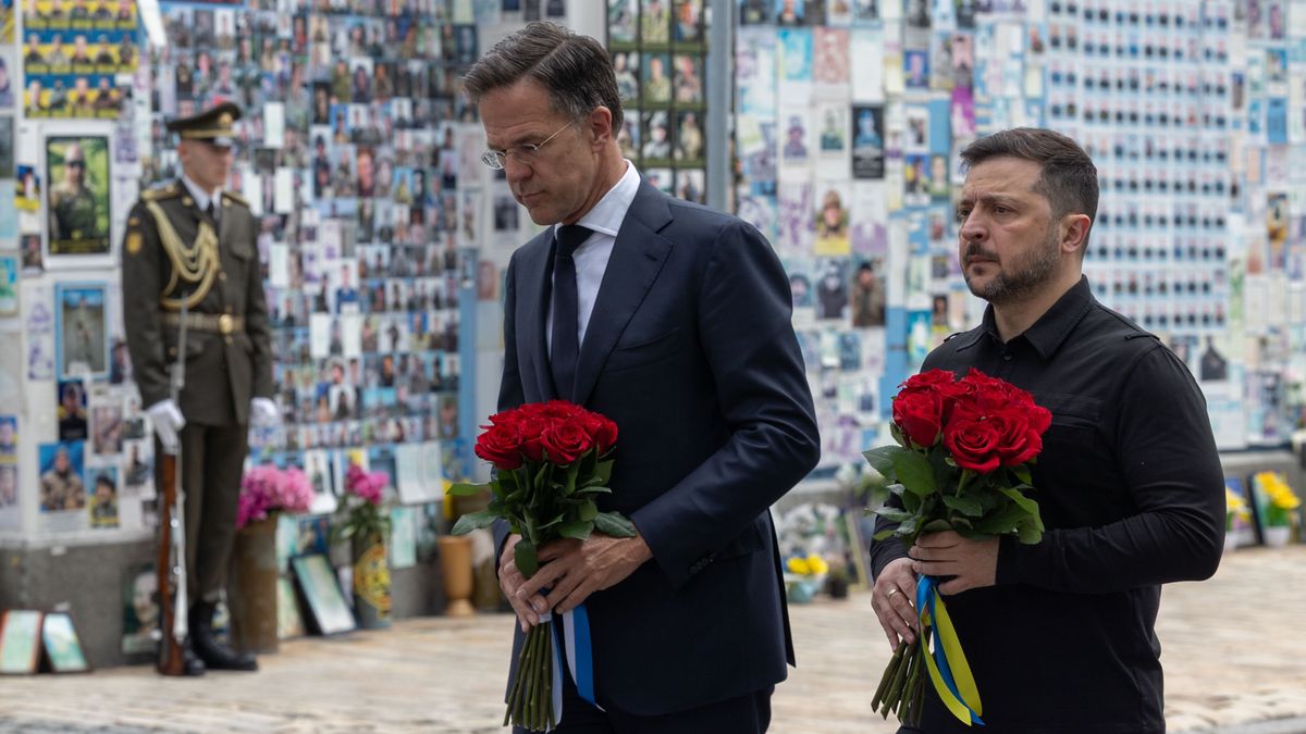 Rutte se v Bruselu setkal se Zelenským, mluvili spolu o energetickém příměří