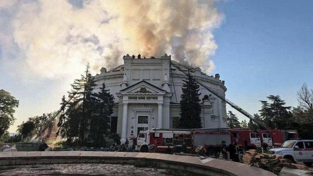 Ukrajinský dron zničil panoráma o obraně Sevastopo