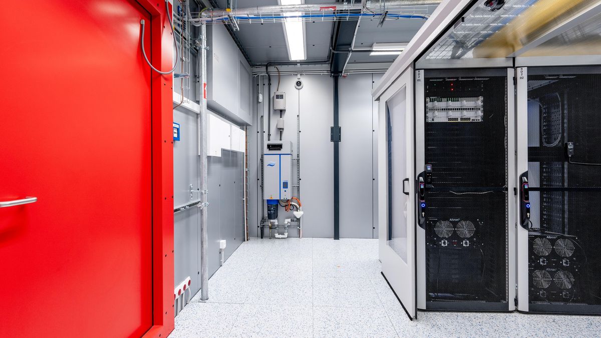 Hackeři míří na nemocnice. Miliardář Zavalianis proto postav