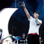 Díky vzrůstající popularitě o dva roky později hráli v Incheba Aréně na pražském Výstavišti, kam pořadatelé koncert přesunuli pro velký zájem.