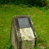 Na místě, kde se Jánošík narodil, asi sto metrů od symbolického rodného domu, stojí jeden z kamenů, které zbyly po tom skutečném rodném domě, když se rozpadl zubem času.