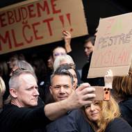 Protest zaměstnanců České televize proti snaze vládní koalice změnit financování veřejnoprávních médií.