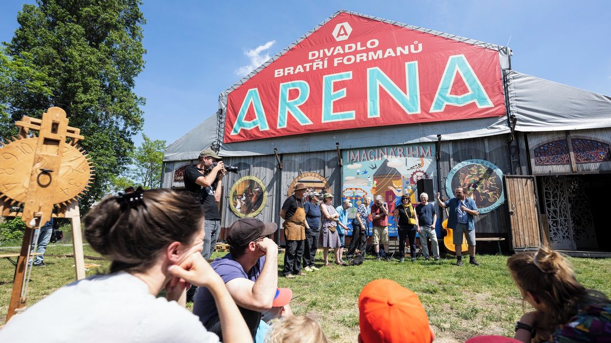 Nový cirkus, divadlo i dílny. Na Štvanici začal fe