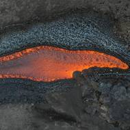 Etna se nachází na východním pobřeží ostrova Sicílie a patří mezi nejaktivnější vulkány na světě a je vůbec nejaktivnější v Evropě.