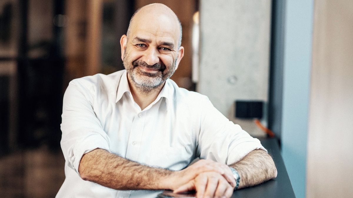 Měl pocit, že nic neumí. A pak odešel z banky