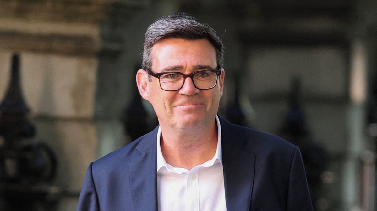 Británie má jasno o novém premiérovi. Čeká ho oprava „rozbité“ země
