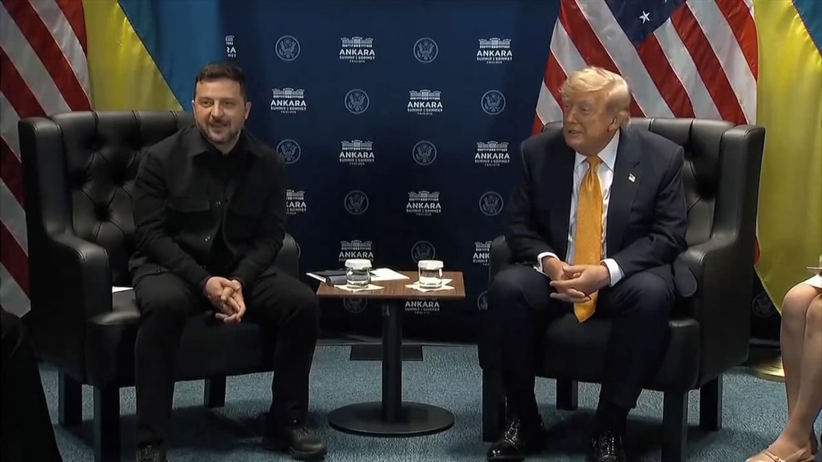 Video: Pojedete do Moskvy? ptal se Trump Zelenského. Odpověď vyvolala smích